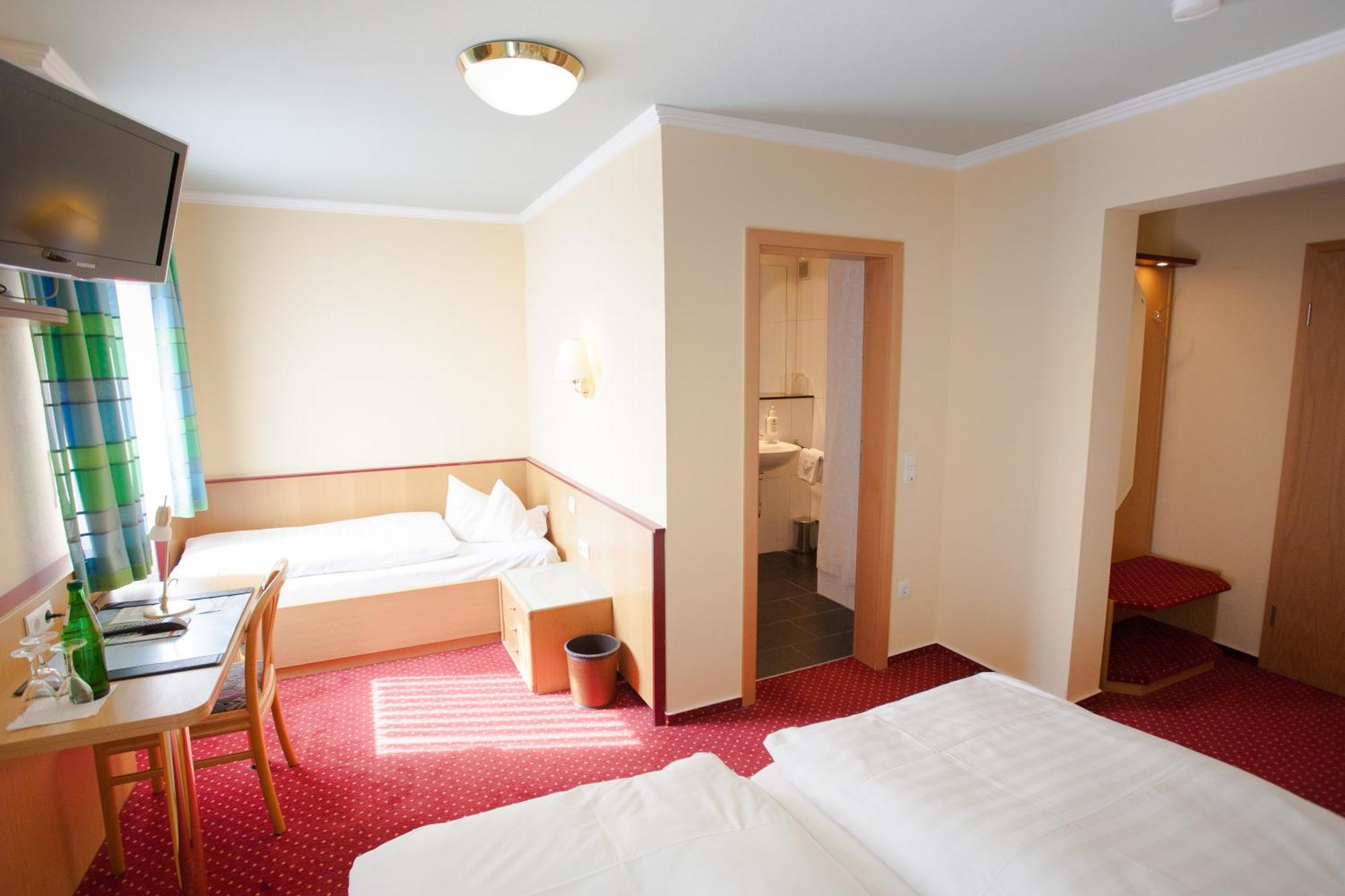 Hotel Restaurant Zur Post Lohfelden Bagian luar foto