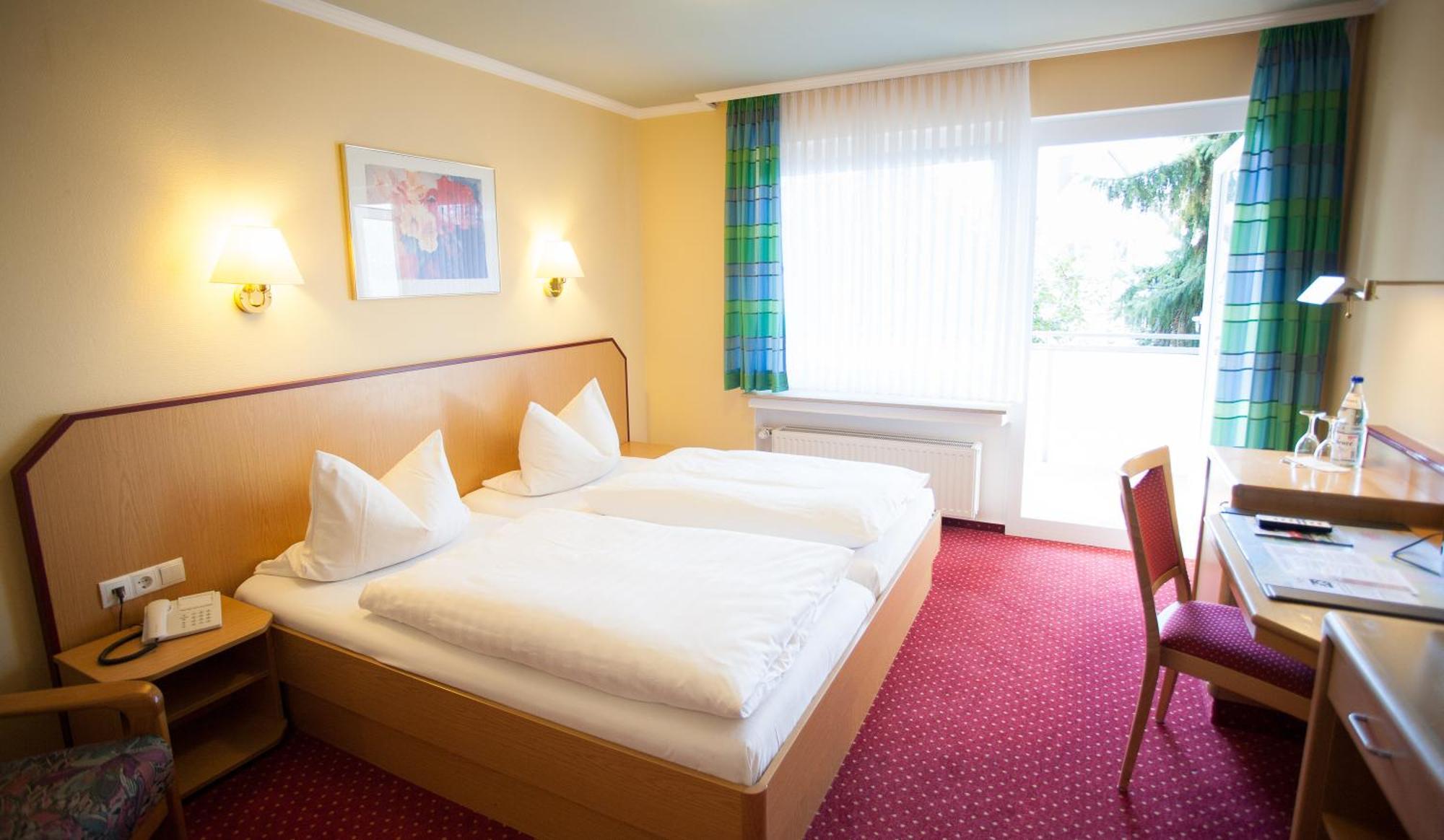 Hotel Restaurant Zur Post Lohfelden Bagian luar foto